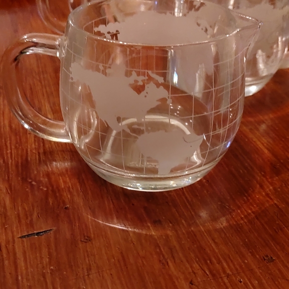 Vintage Nestle coffee cups with sugar and creamer - Picture 2 of 6